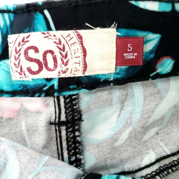 So Heritage Hawaiian Floral Print Shorts Size 5 - Picture 3 of 5